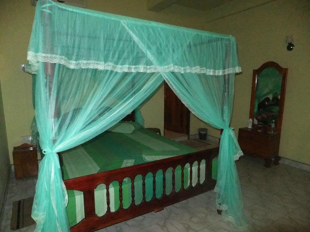 Elephant Camp Guest House Tissamaharama Exterior foto